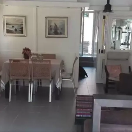 Fabiola Costabravasi *