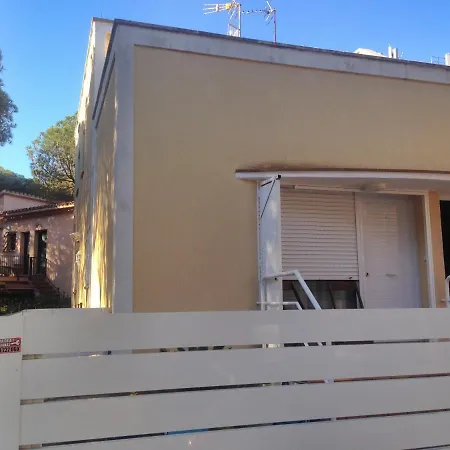 Semesterbostad Fabiola Costabravasi *